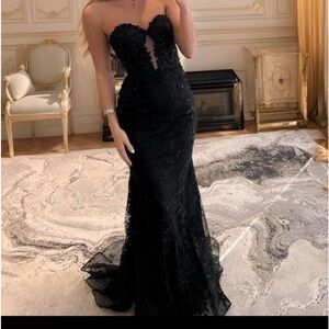 Black prom dress